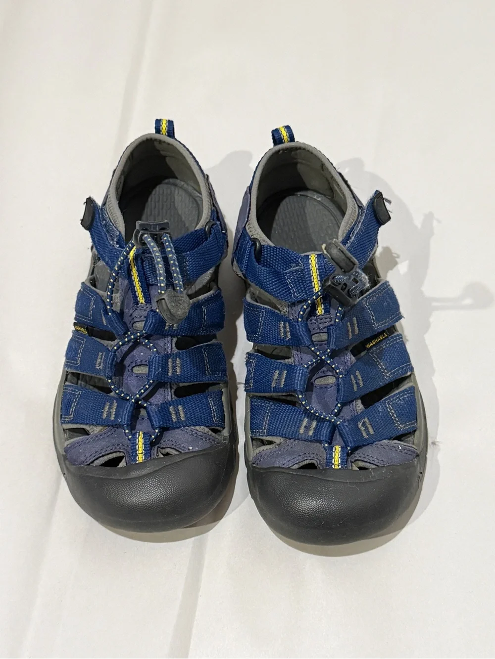 VGUC Keen Navy Blue & Gray Closed-Toe Kids Outdoor Sandals size 3